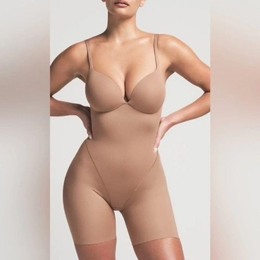 LARGE SKIMS Ultimate Padded Mid-thigh Bodysuit NWT